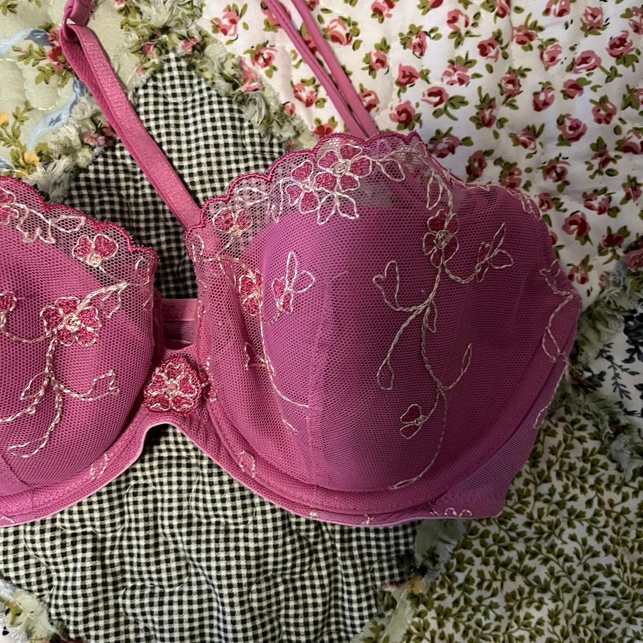 Victoria's Secret Angel Bra Lacey and cute. Lovely - Depop