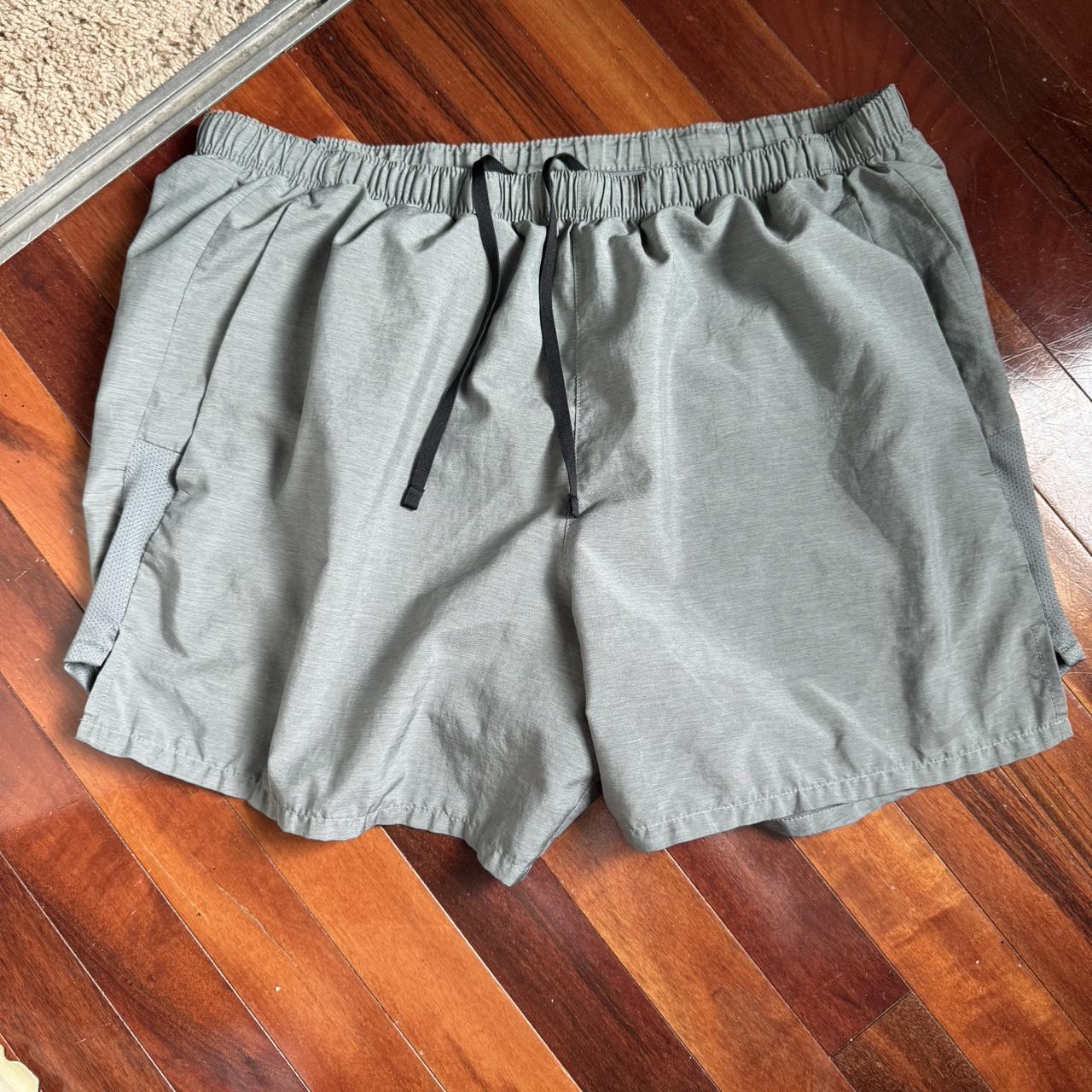 mens nike running shorts grey