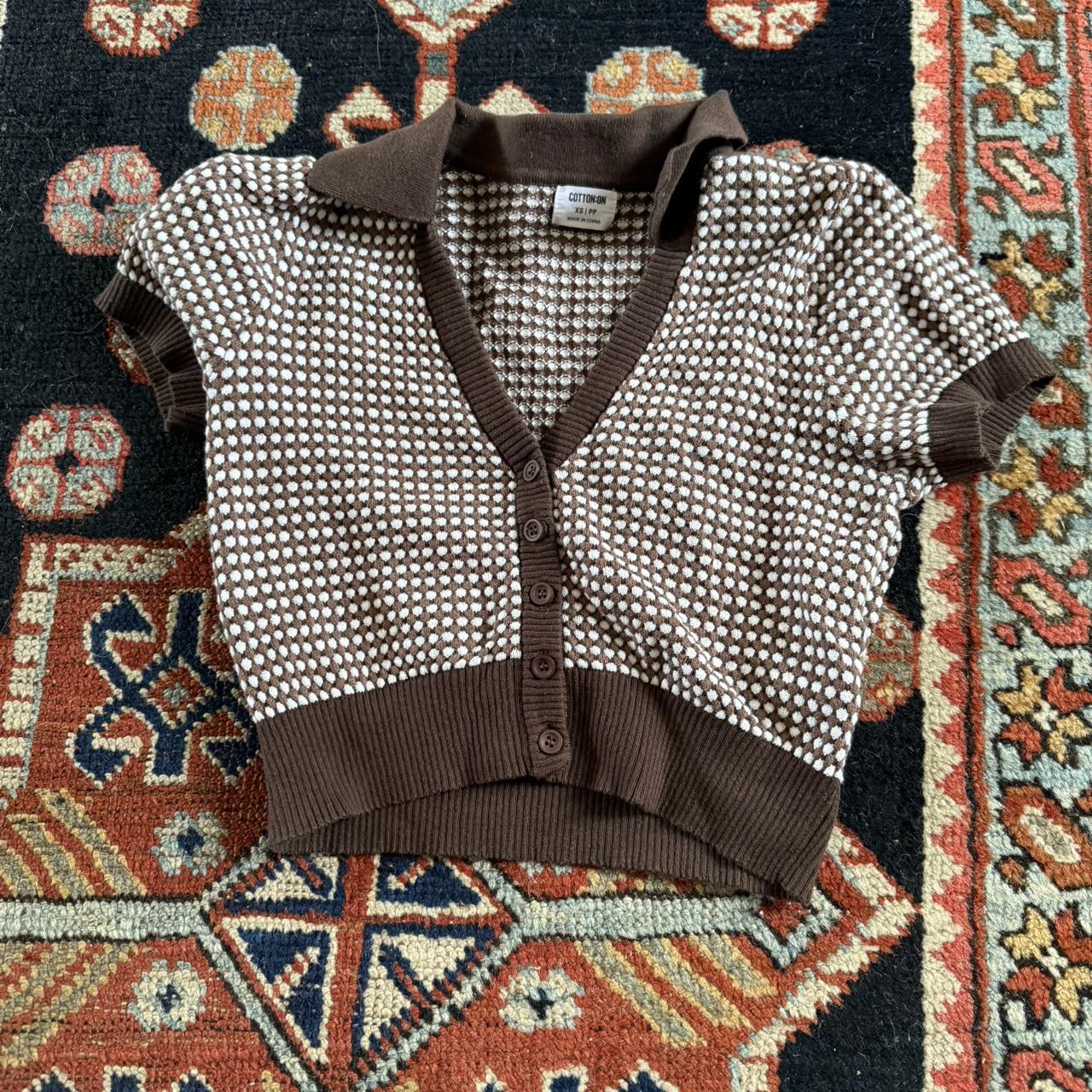 item listed by sidequestvintage_