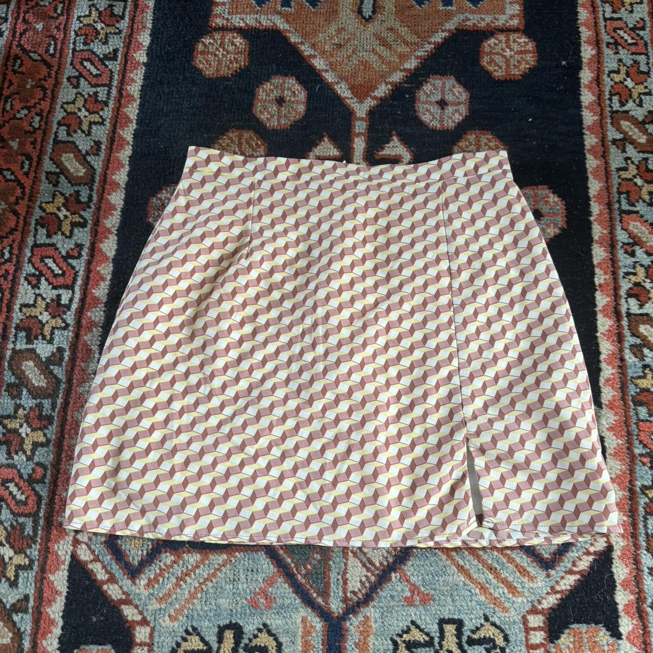 item listed by sidequestvintage_