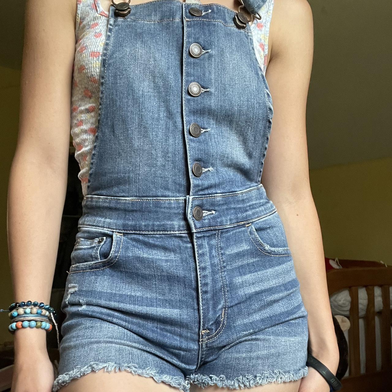 aeo overall shorts super stretchy and comfortable