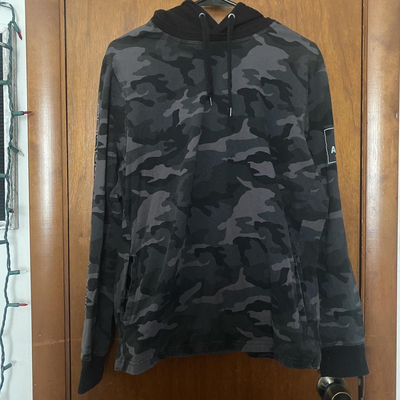 American Eagle black and gray camo hoodie Size Depop