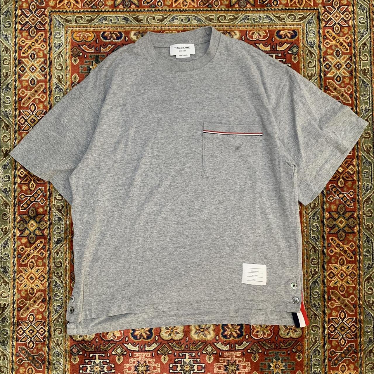 【THOM BROWNE】Ｔシャツ Grey and red Thom Browne t-shirt oversize made in | Depop
