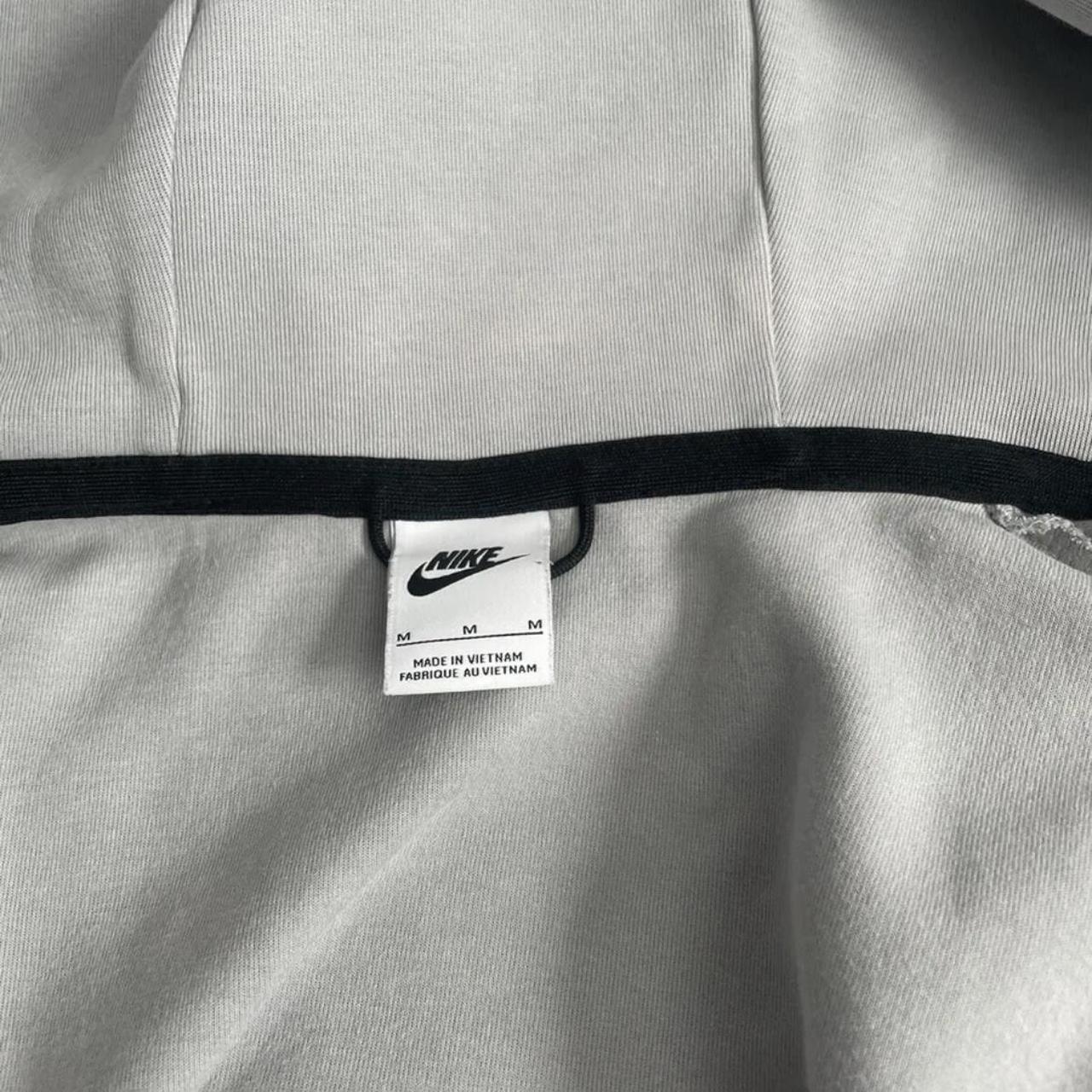 Nike tech fleece Size Men’s Medium Don’t wear anymore - Depop