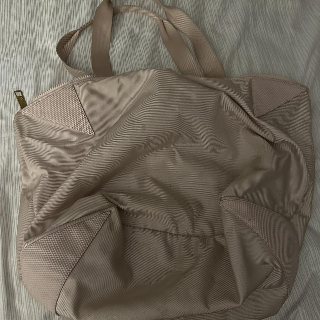 Lululemon Women's Pink Bag (3)