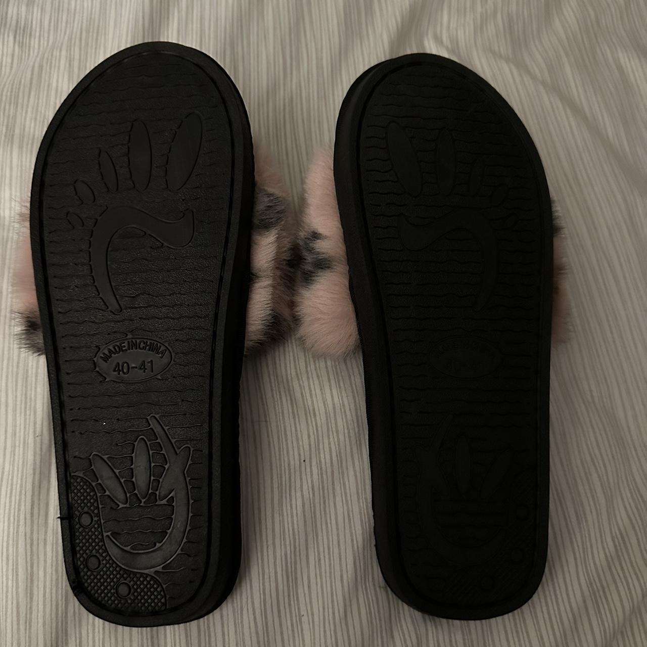 Women's Pink and Black Slides (3)