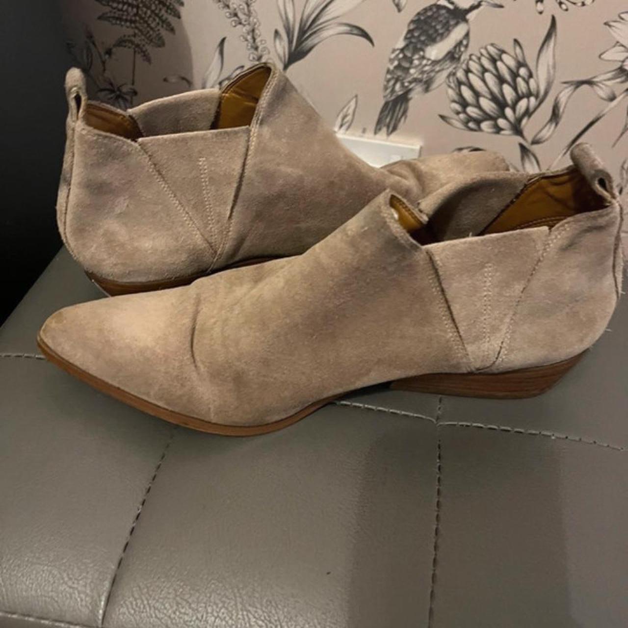 BAQIRA srong SUEDE BOOTIE Lucky