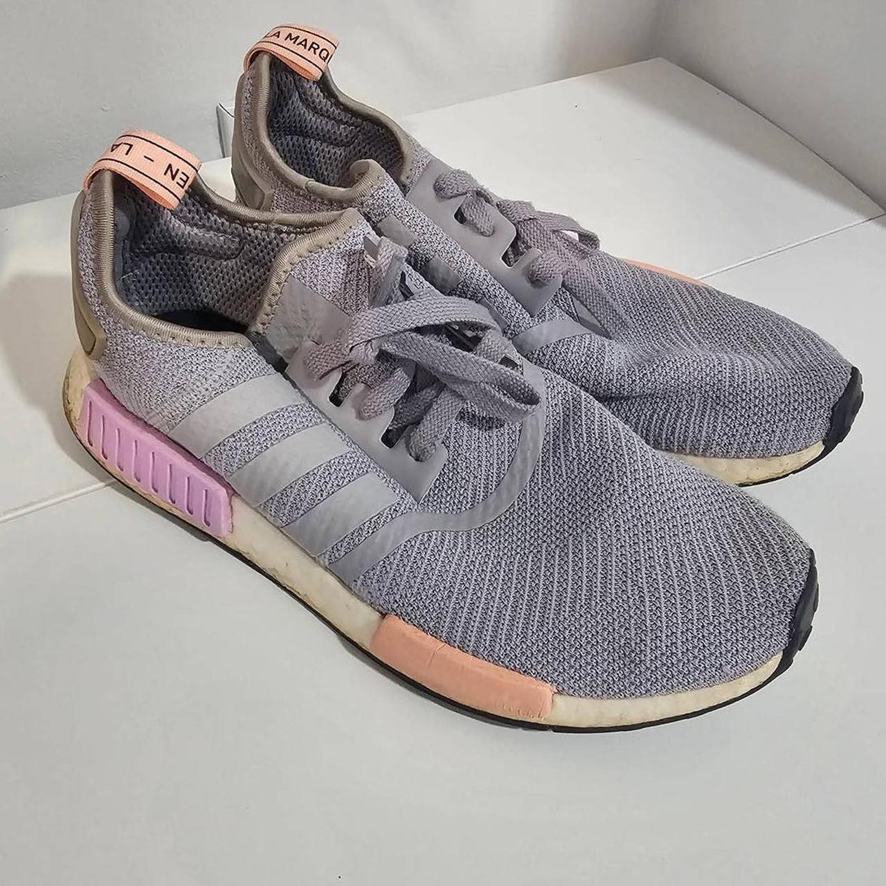 Adidas nmd r1 hotsell womens grey and pink