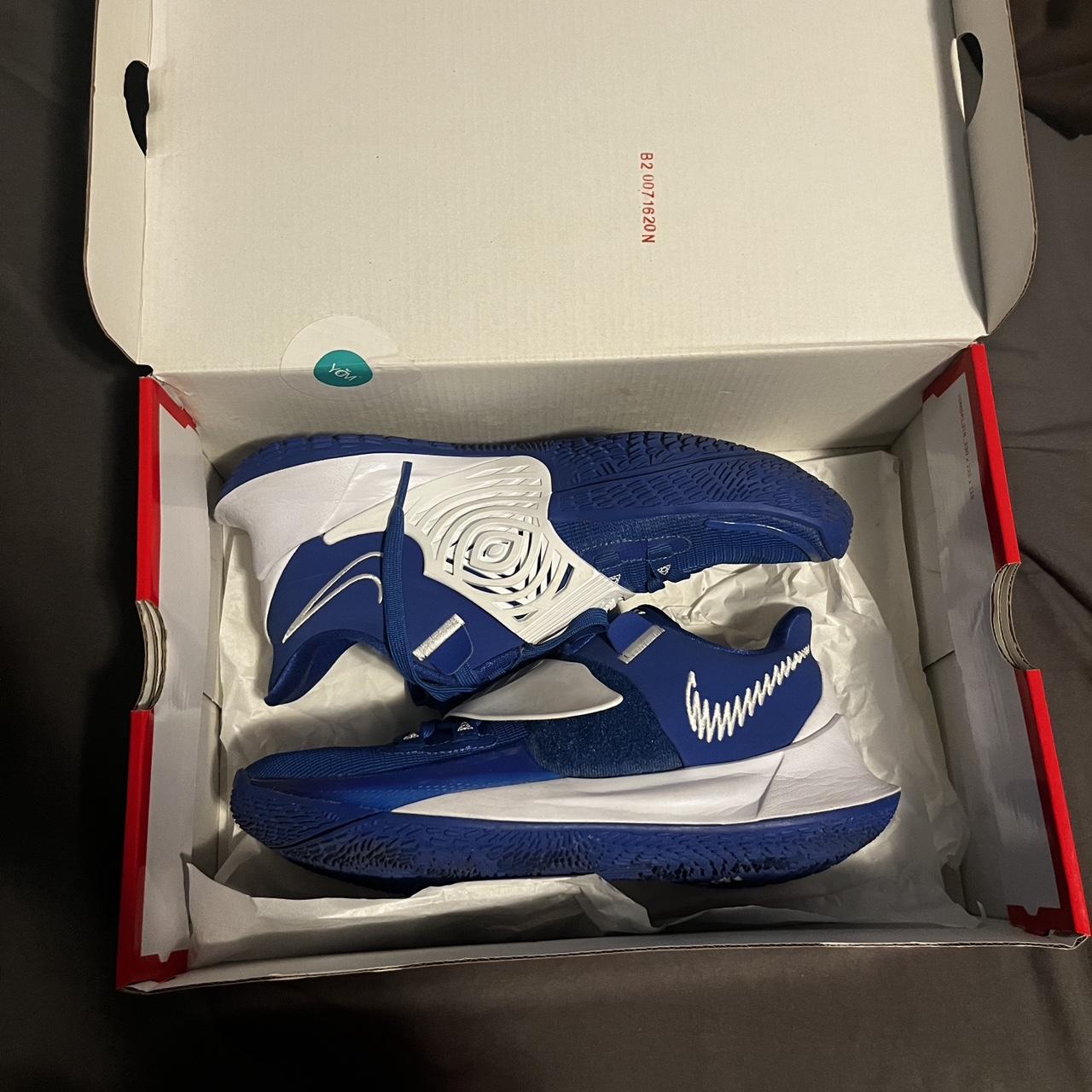 Nike Kyrie low basketball shoes game