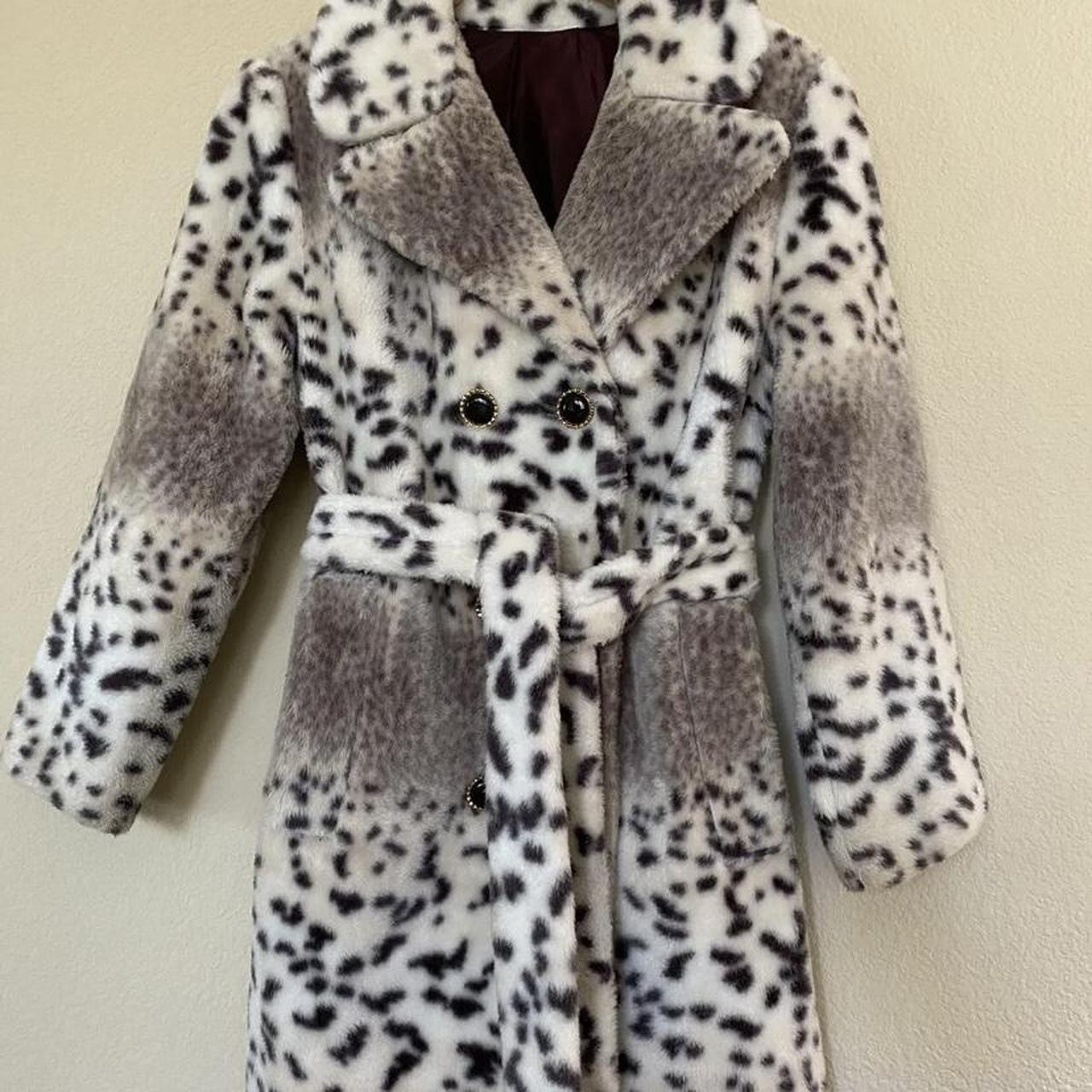 Faux fur 2024 snow leopard coat