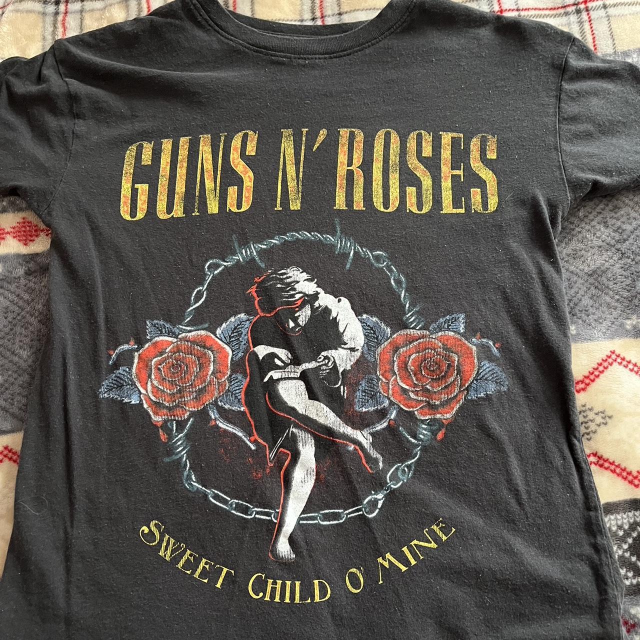 Target Women's Black and Yellow Tshirt Depop