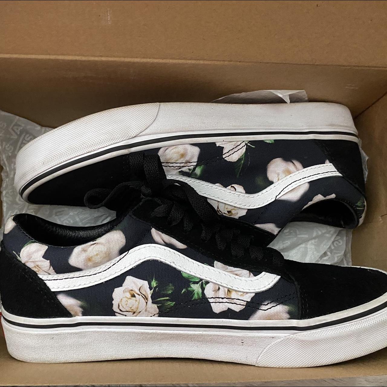 Romantic floral fashion old skool vans