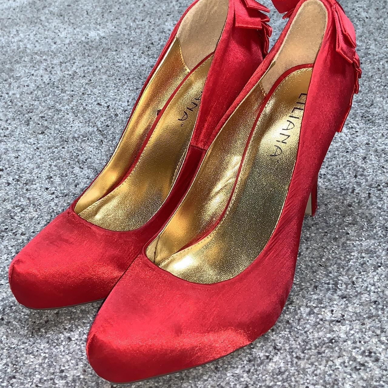 Liliana best sale red heels