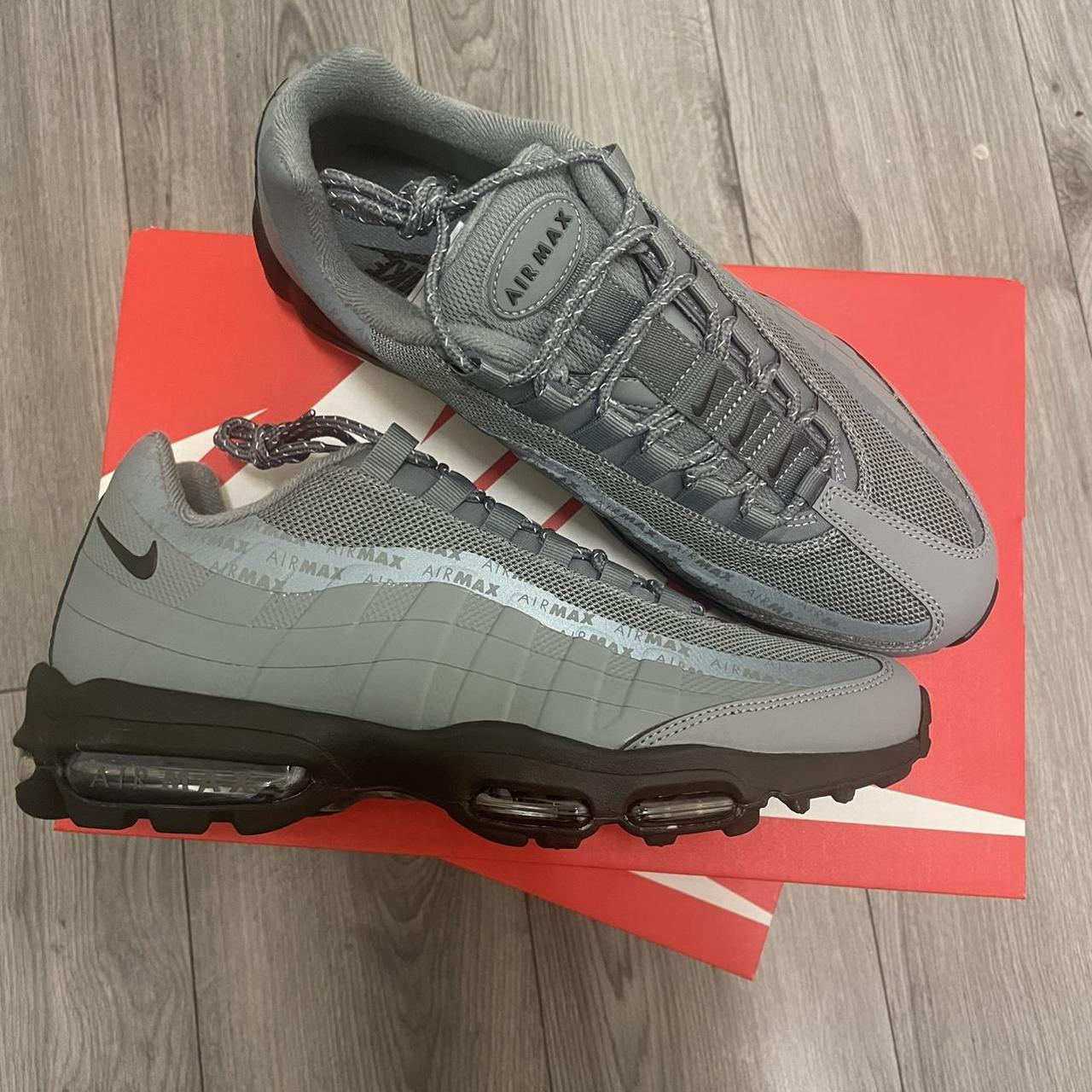 95s trainers