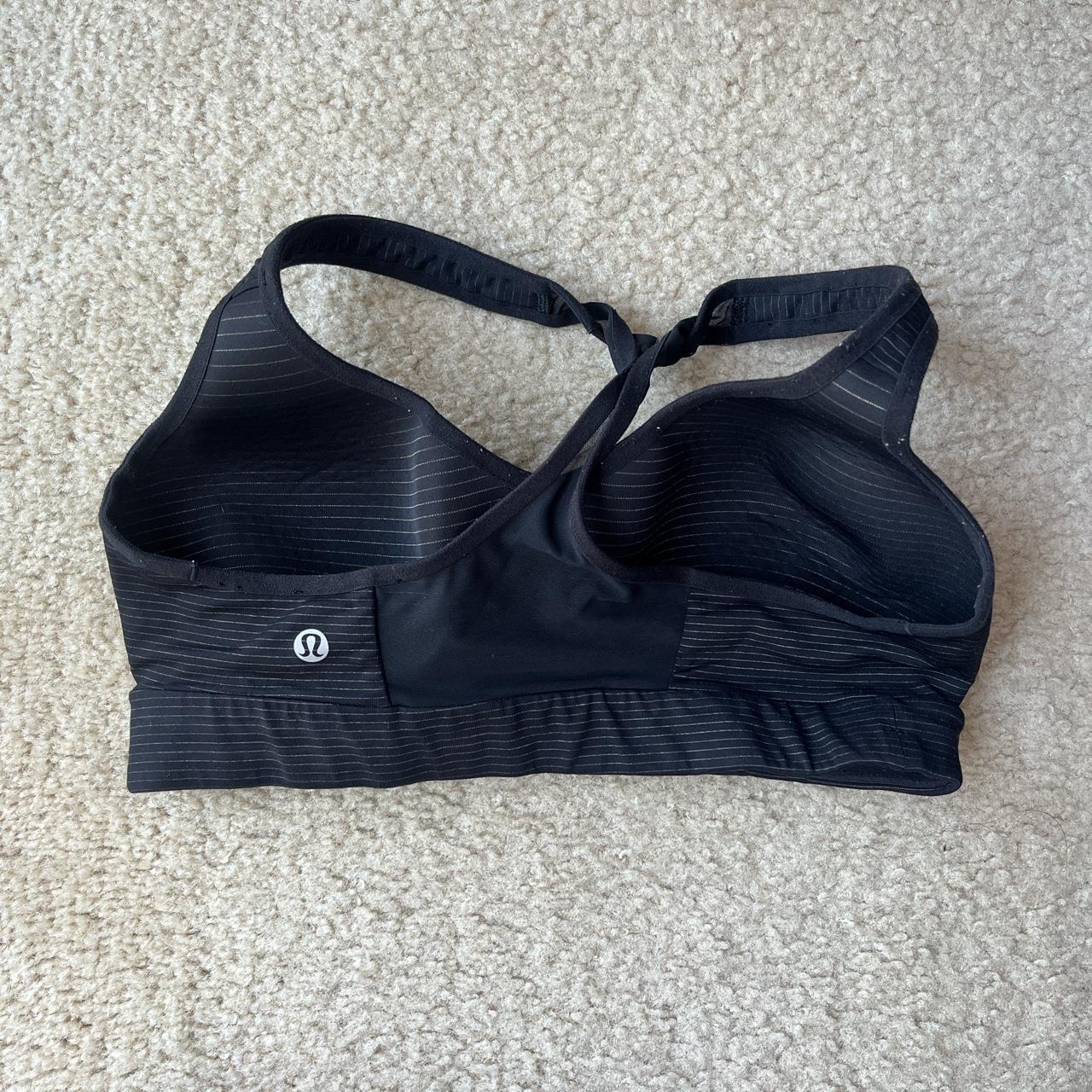 Lululemon sports bra with built in padding. Padding - Depop