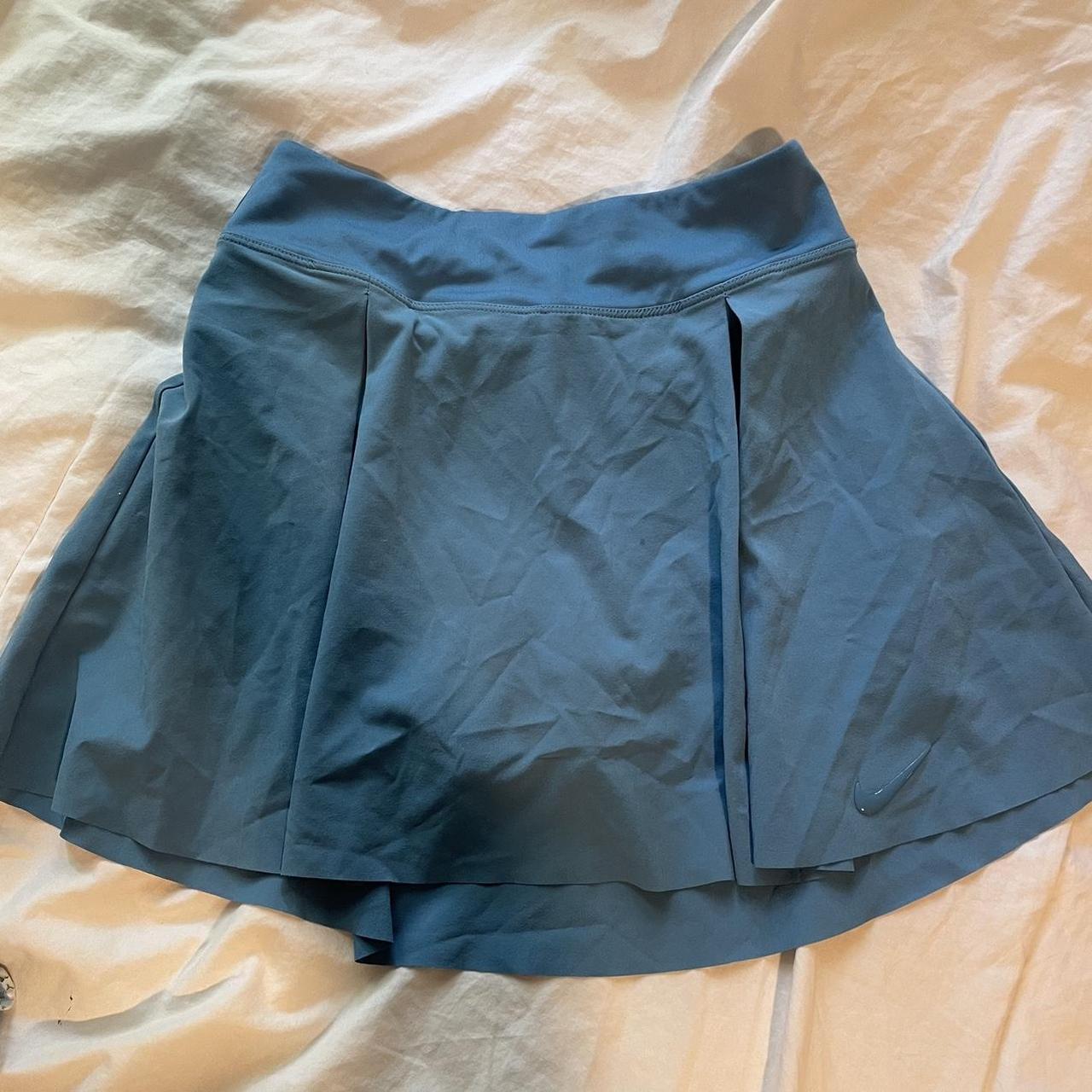 item listed by gabinunesftv