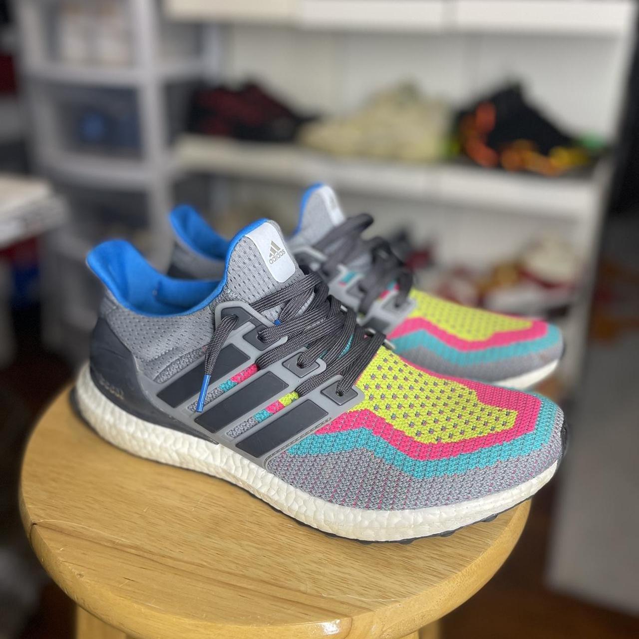 Ultra boost best sale multicolor gradient