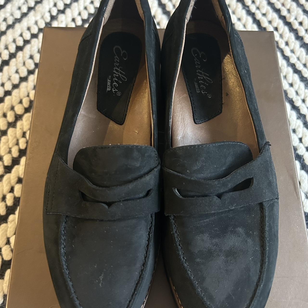 Earthies by earth suede black loafers. SO. Depop