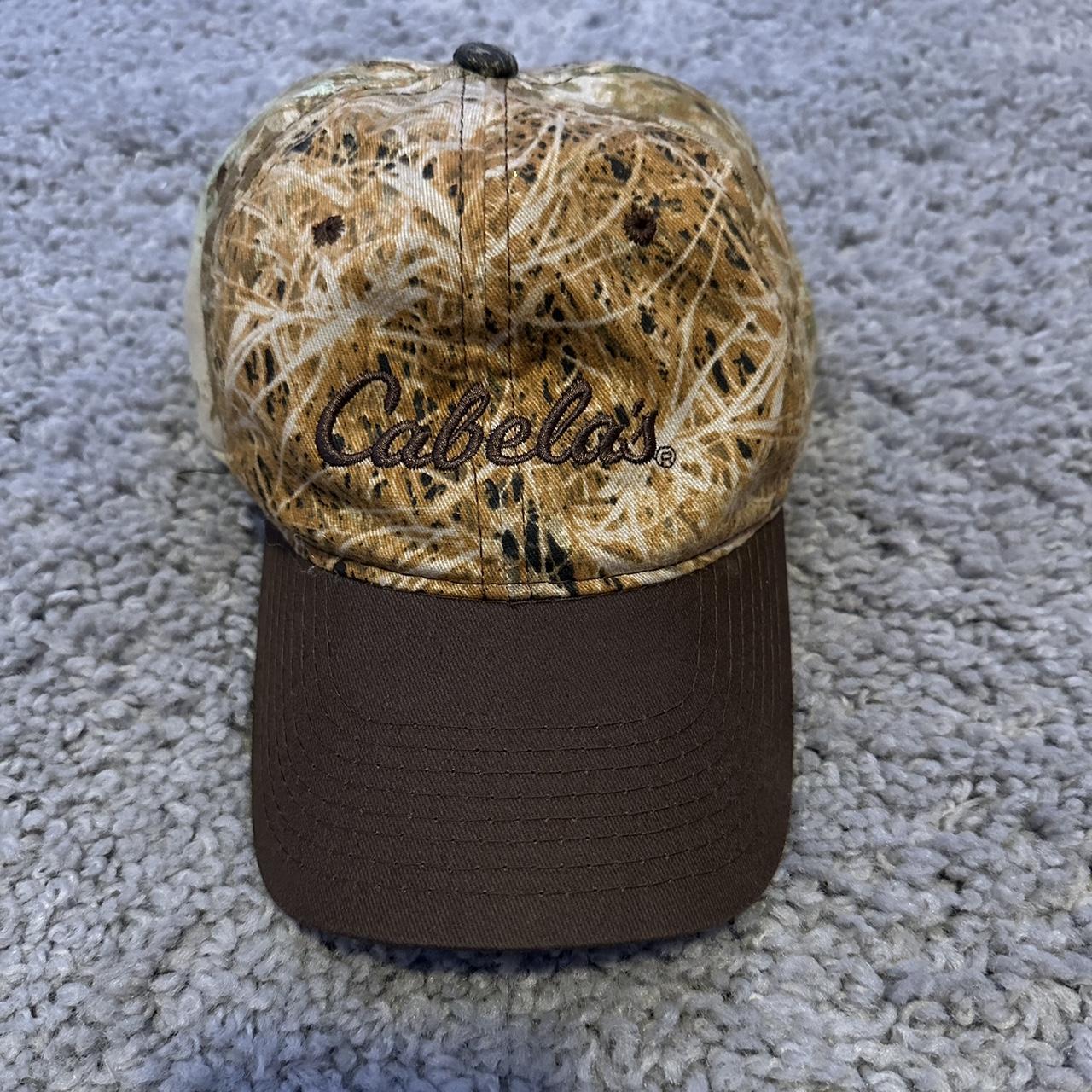 Cabelas Hat Great condition! Perfect fish wrangling - Depop