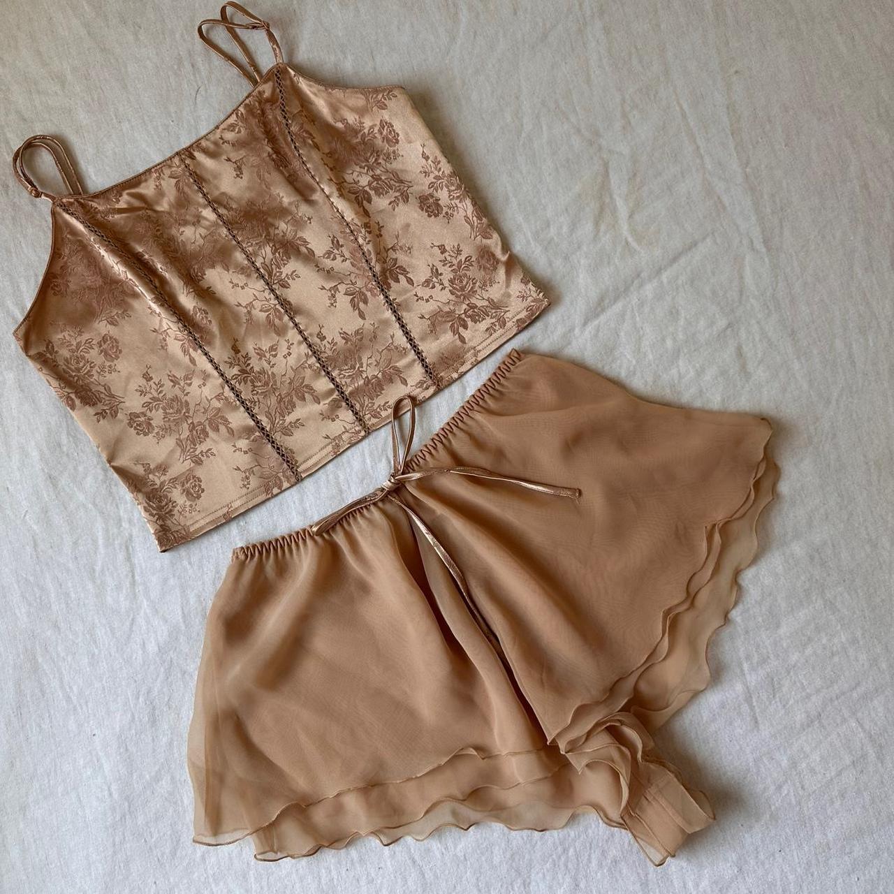 item listed by whytwokaythrift