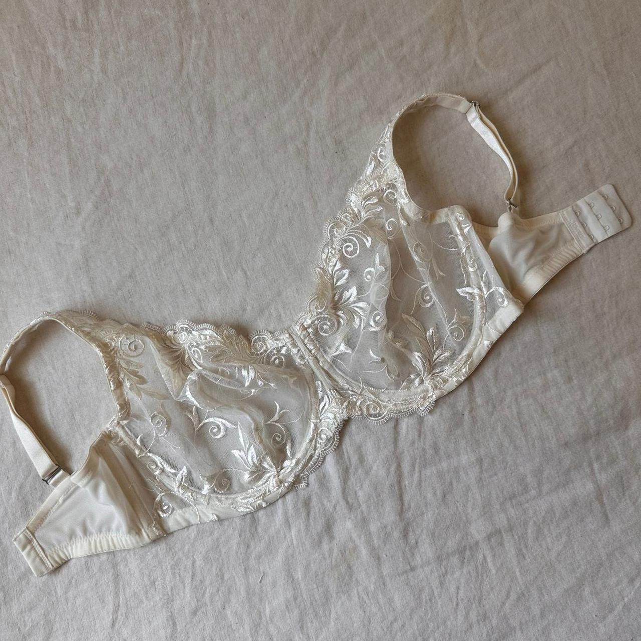 item listed by whytwokaythrift