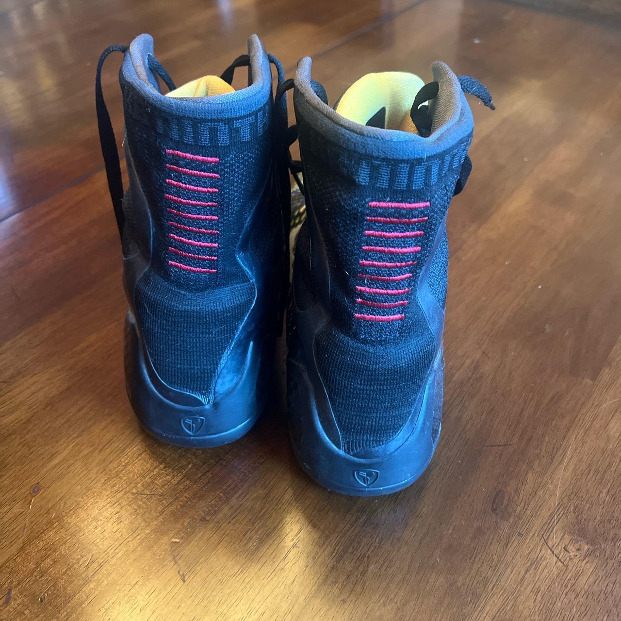 size 9 nike kobe shoes