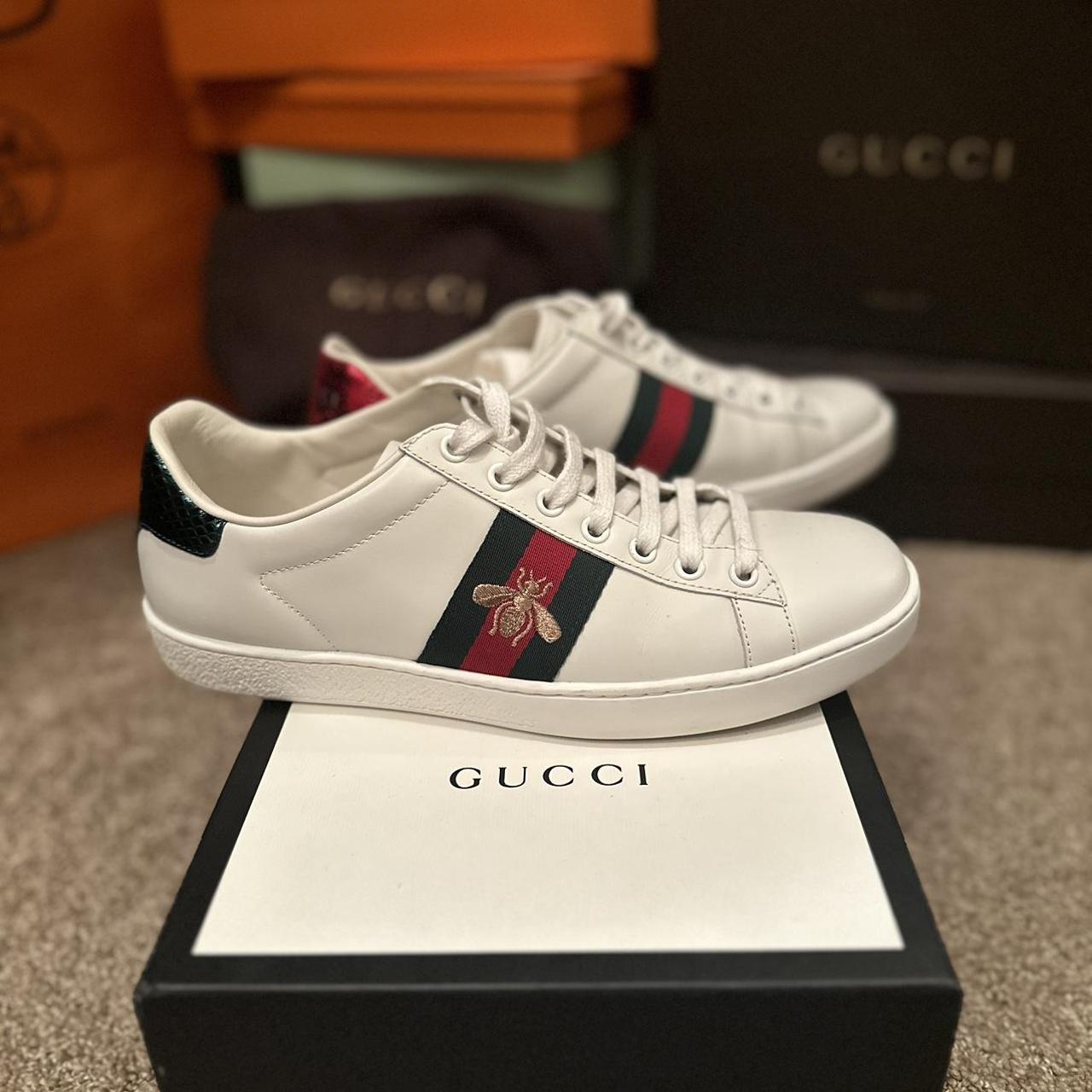 Gucci Ace Sneakers with Gold bee. Owen possibly 3... - Depop