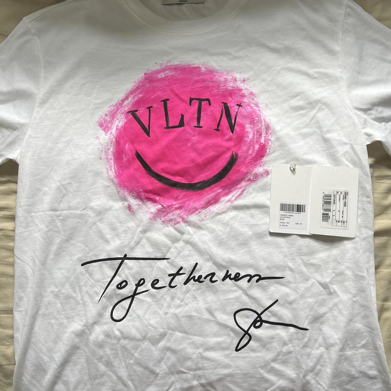 Pink valentino discount t shirt