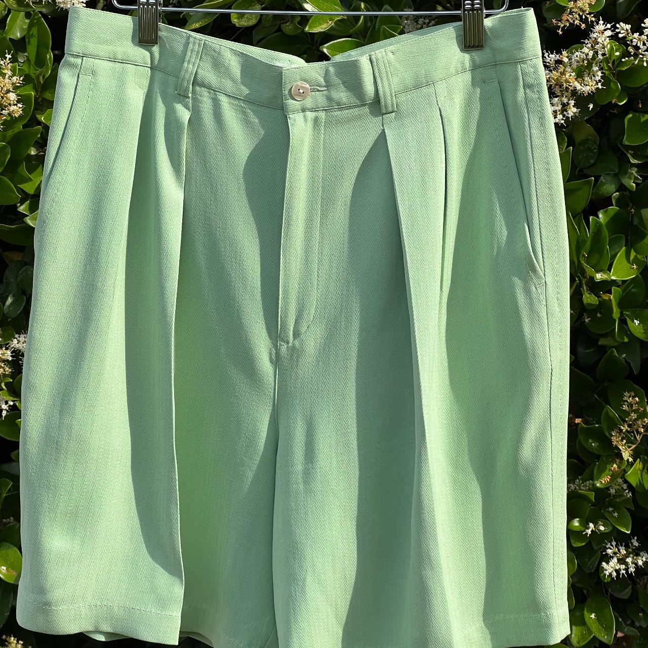 1980's 100 Silk "tommy Bahama" pleated golf shorts... Depop