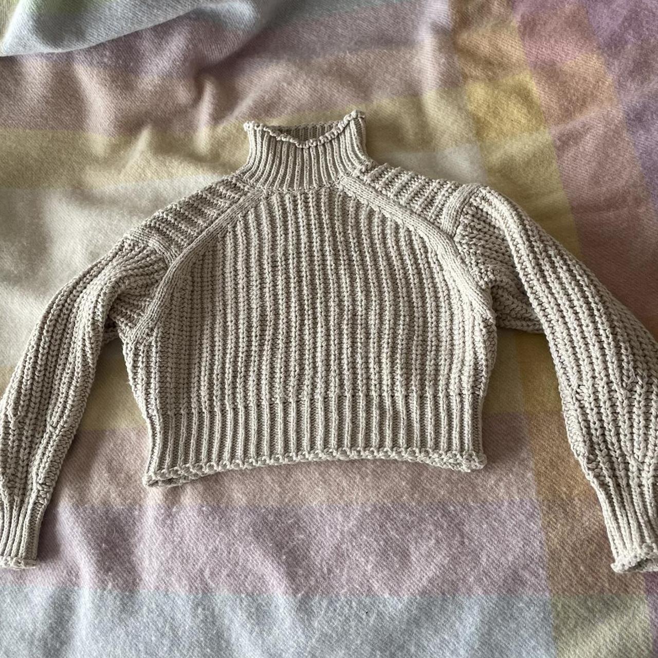 H&M Women's Cream Jumper Depop