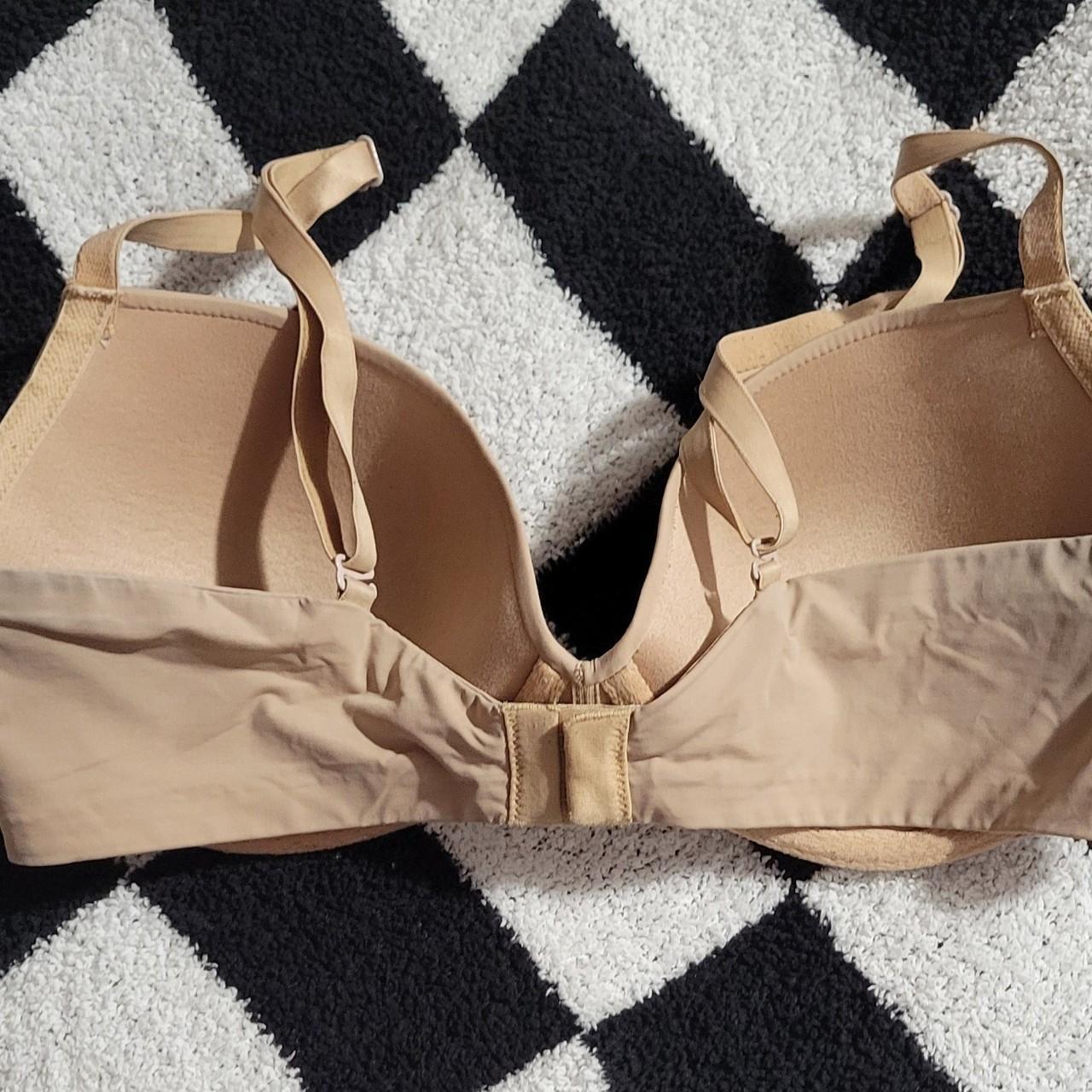 Brand new Gap Body black T-shirt bra // 34D // - Depop