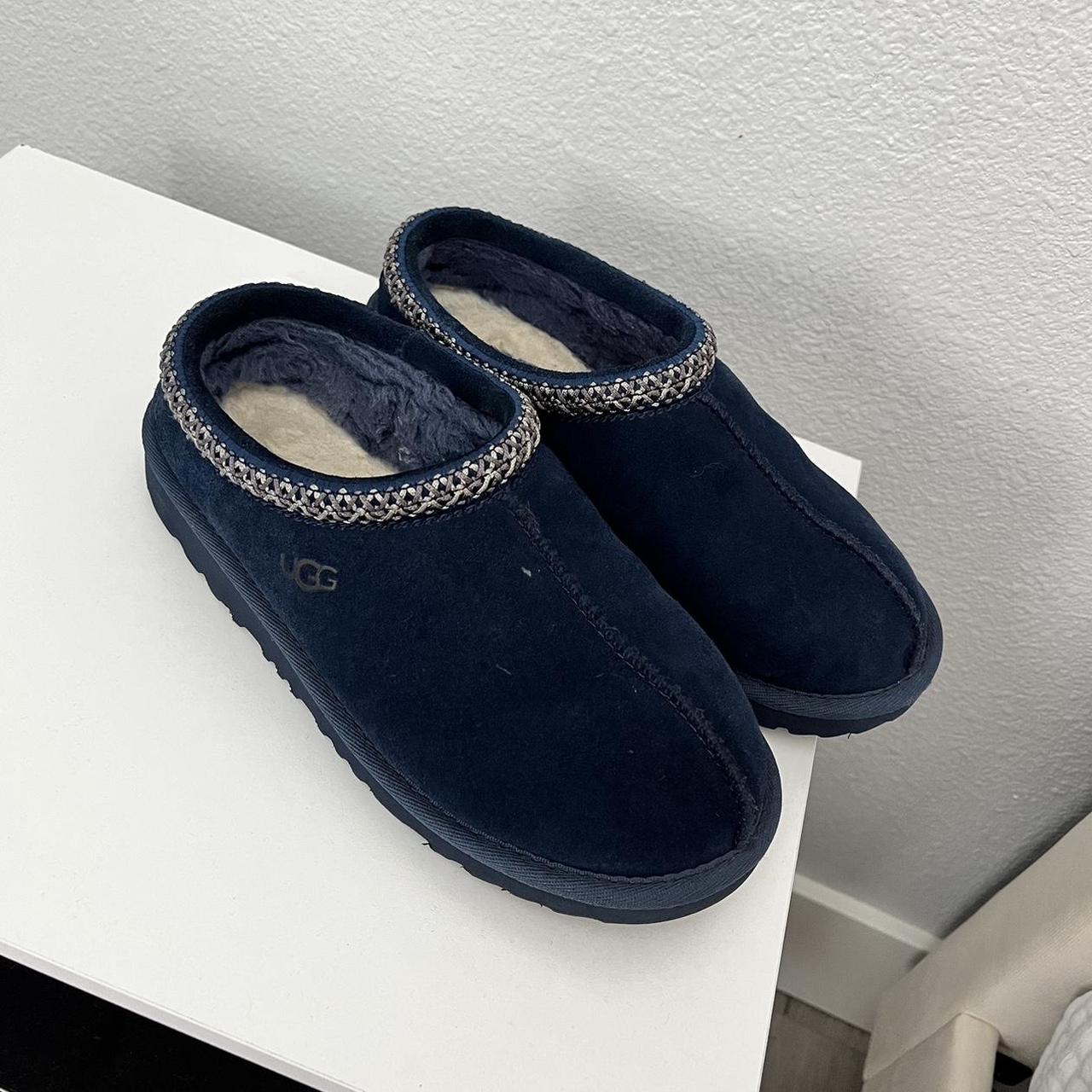 navy blue ugg tasman