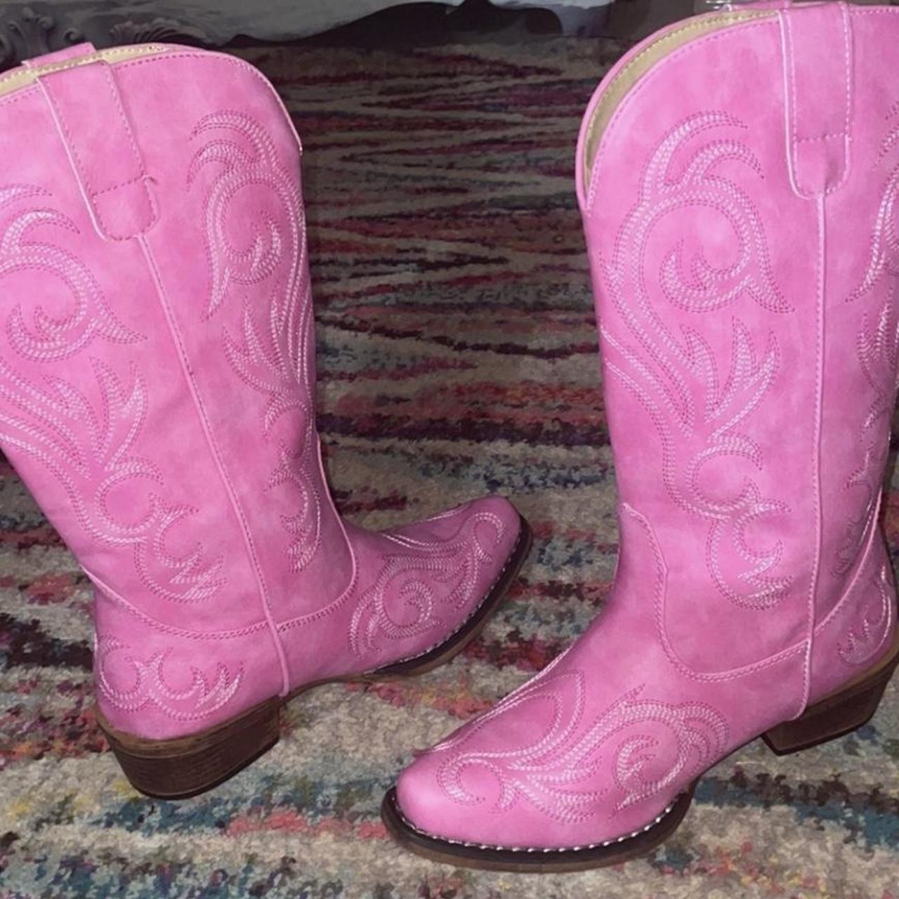 Roper Women's Pink Boots | Depop