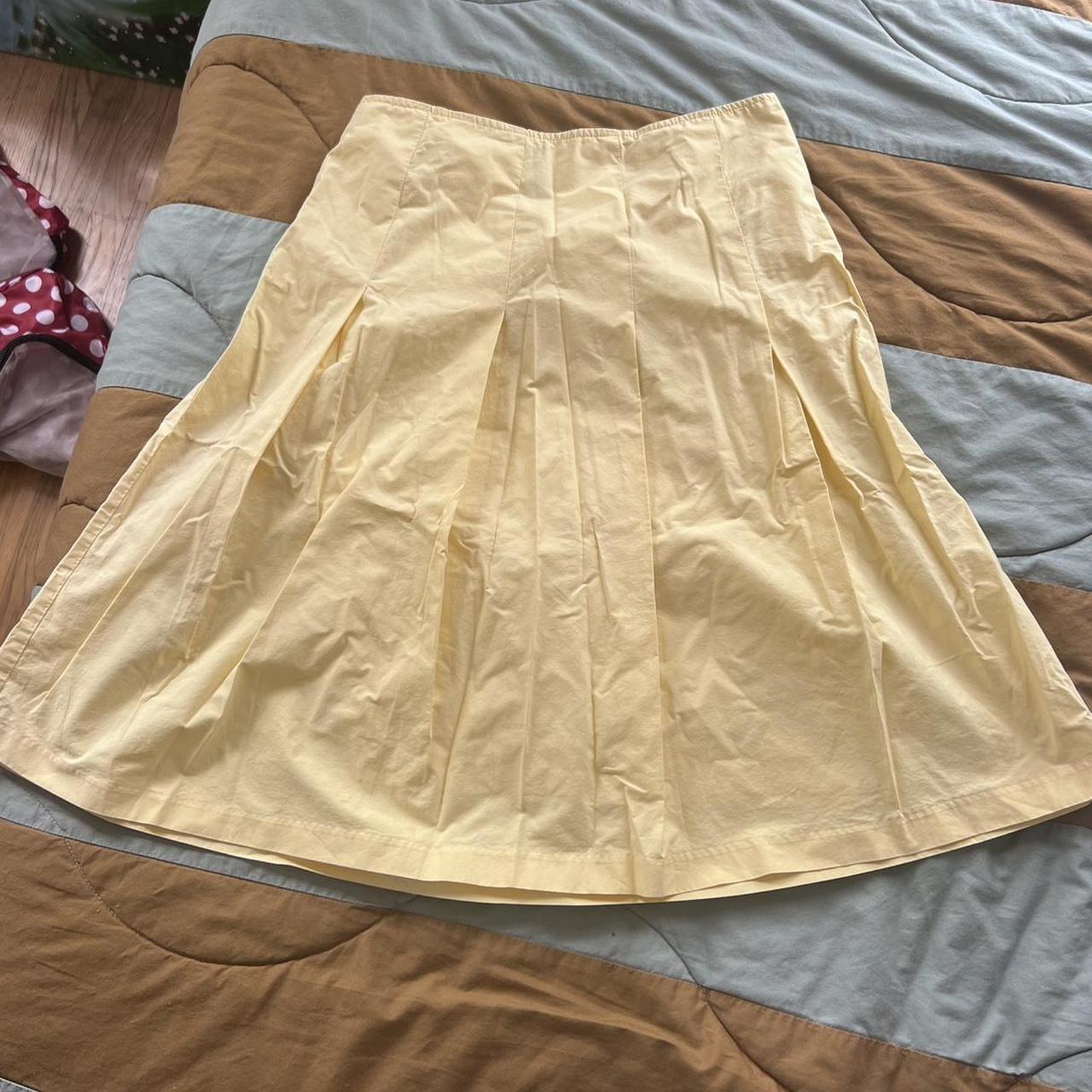 Express Women's Skirt Yellow – Express butter yellow pleated