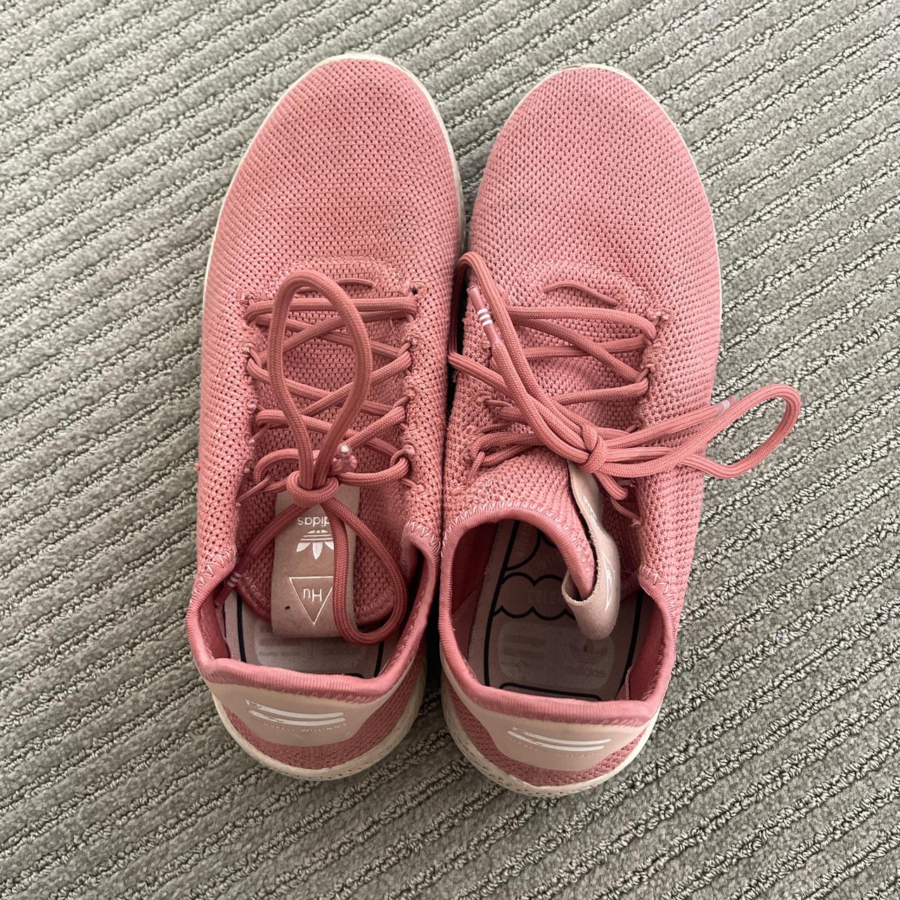 Adidas women pharrell best sale