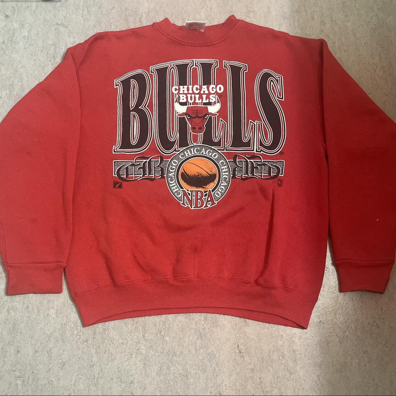 Chicago bulls sweatshirt online 90s