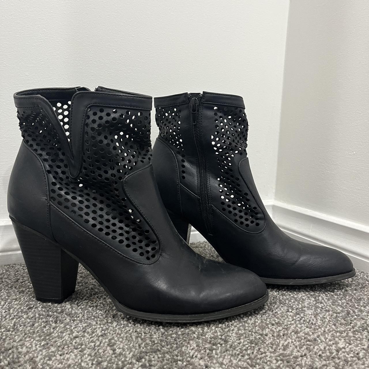 novo tan boots