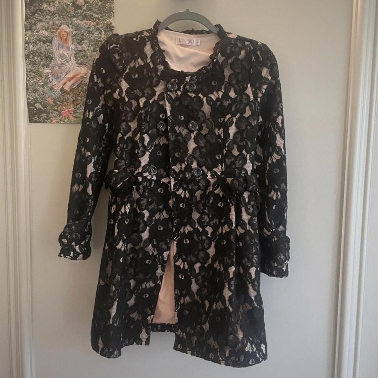 Women's Black and White Coat | Depop