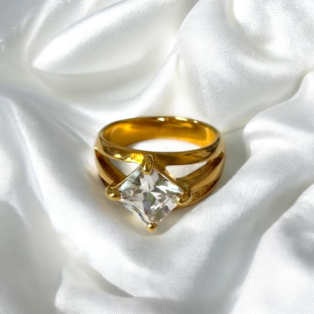 item listed by hemlockthrift