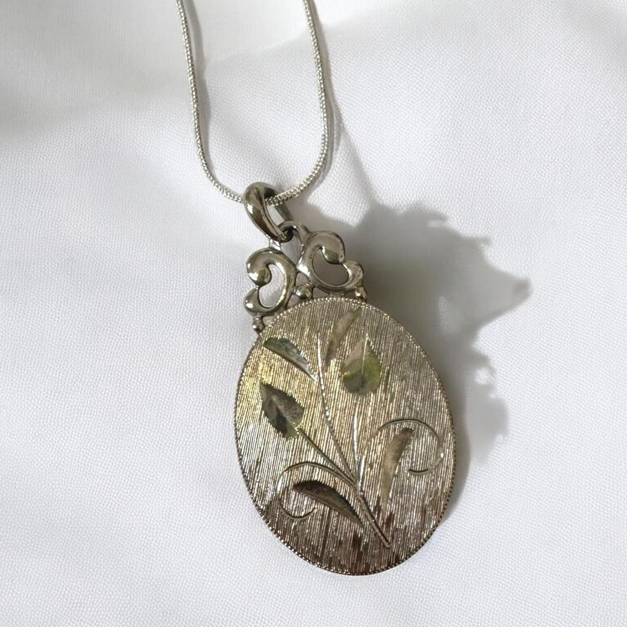 item listed by hemlockthrift