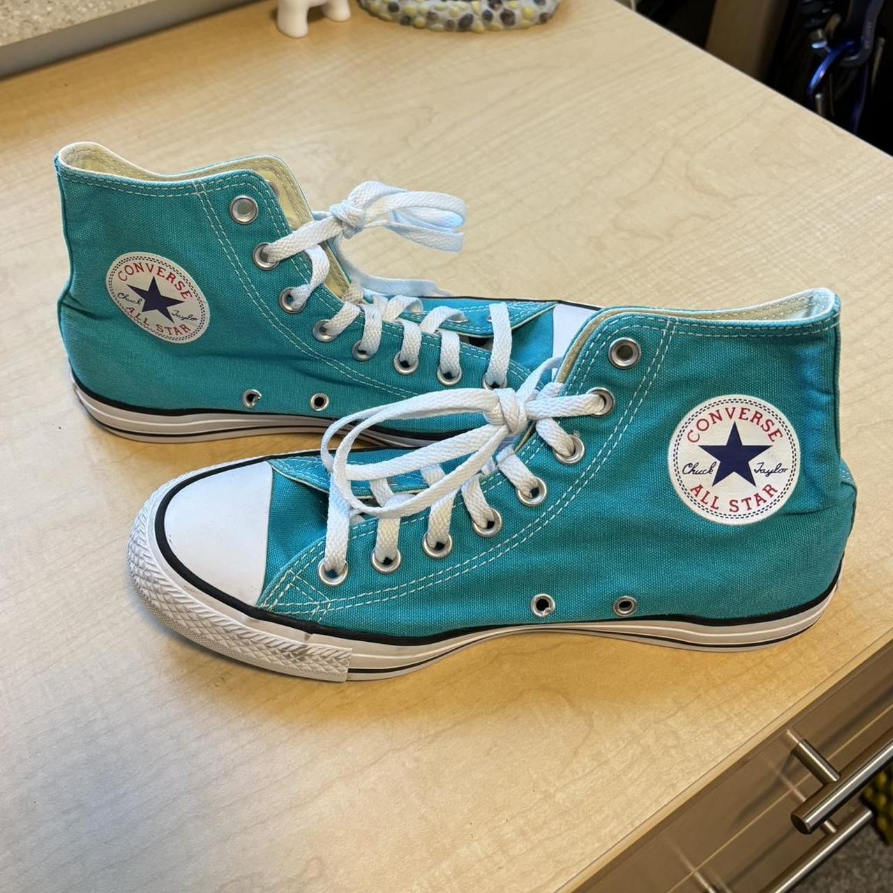 Women’s size 9 converse! Only worn a few times in... - Depop