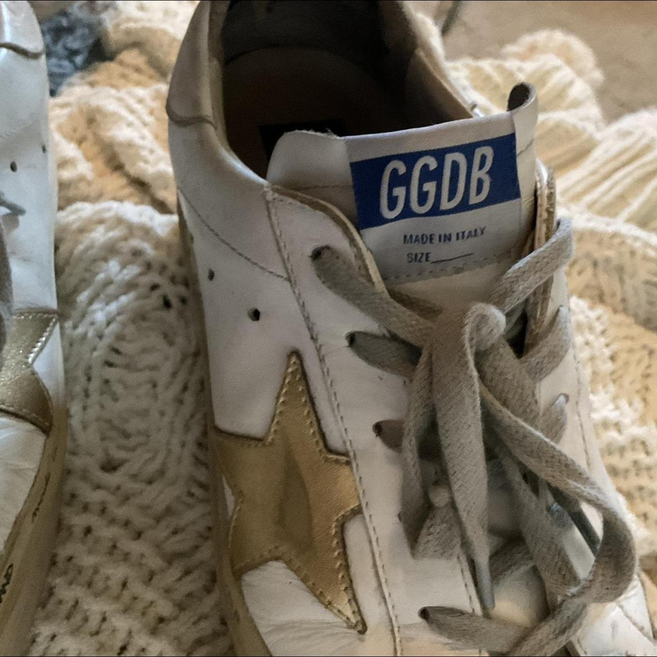Golden Goose Women's White and Gold Trainers (5)