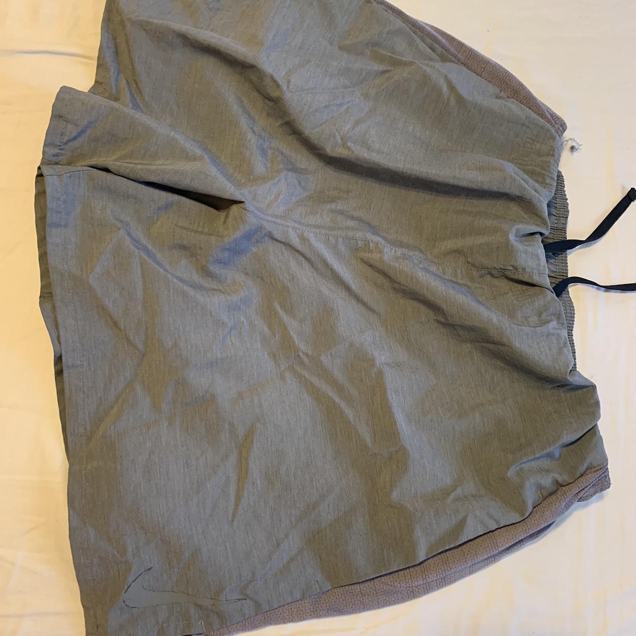 mens grey nike running shorts