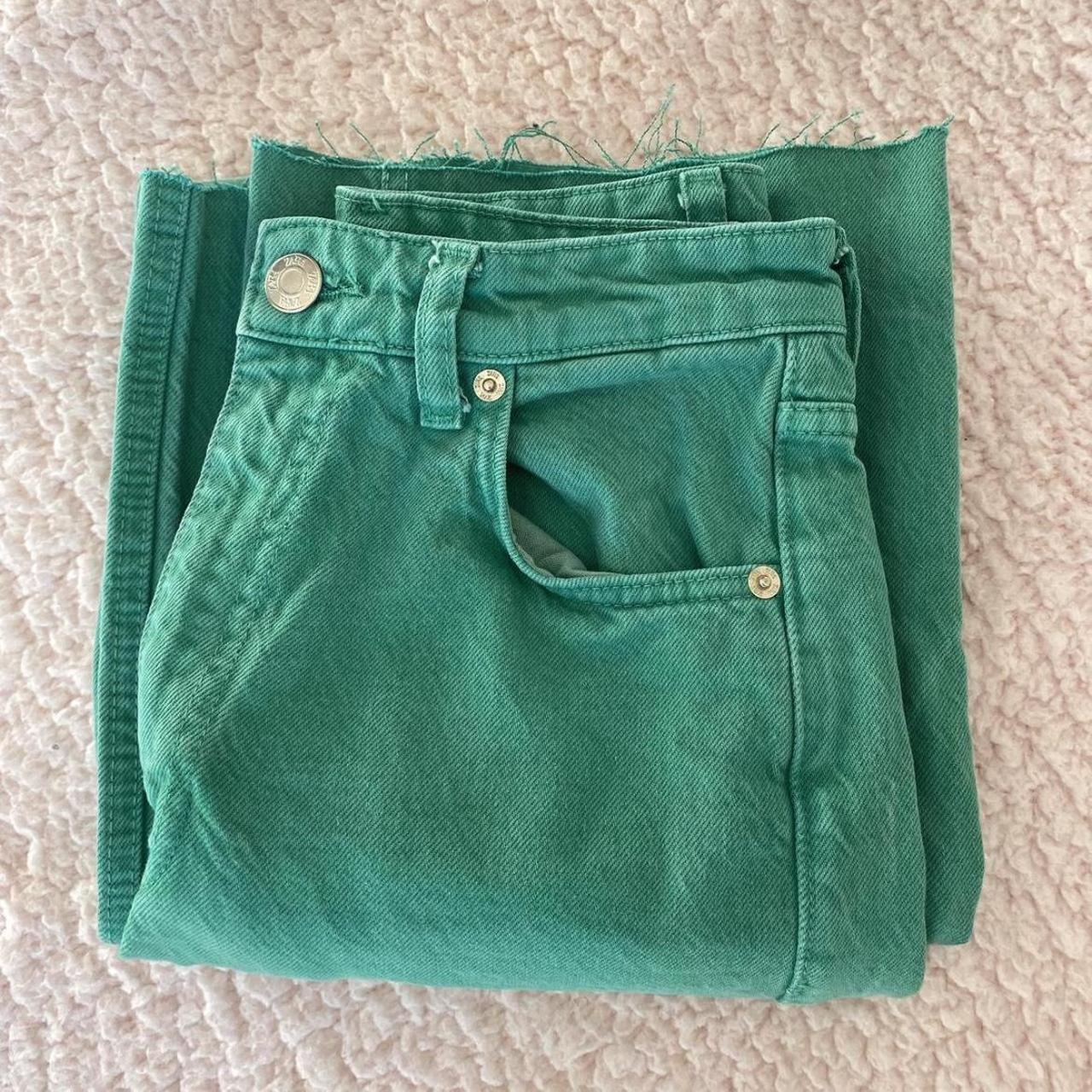 Green wide leg jeans from Zara Size 6 The legs have... - Depop