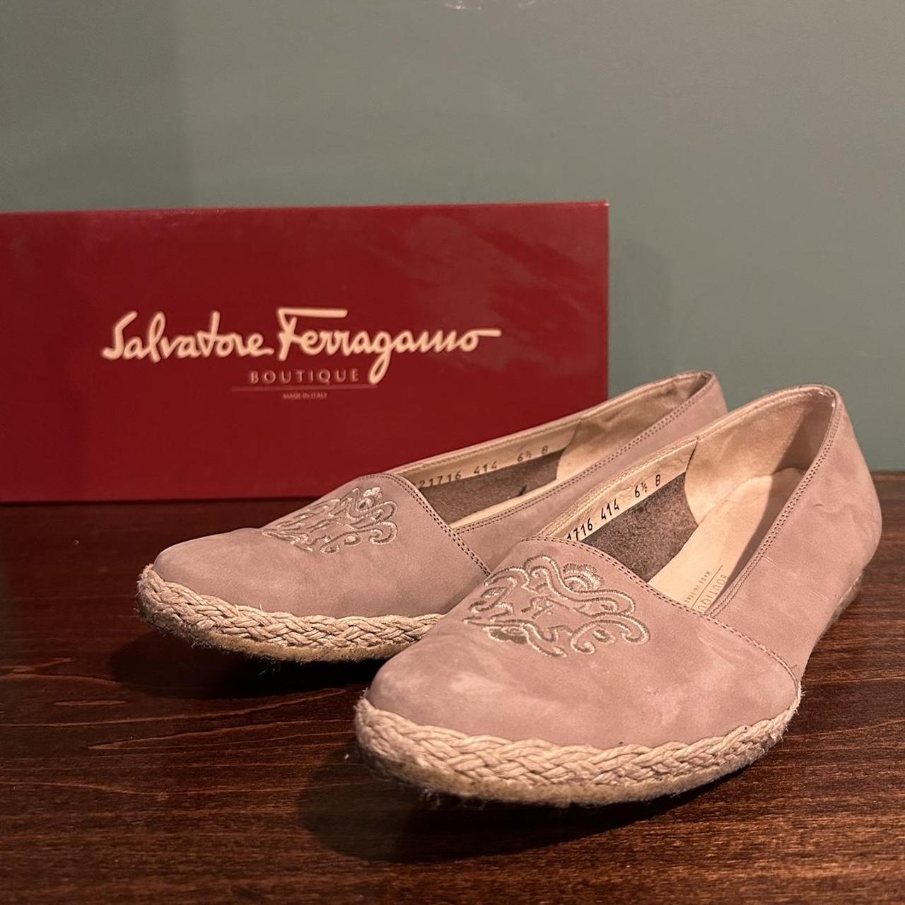 Vintage 90s Salvatore Ferragamo pale Depop