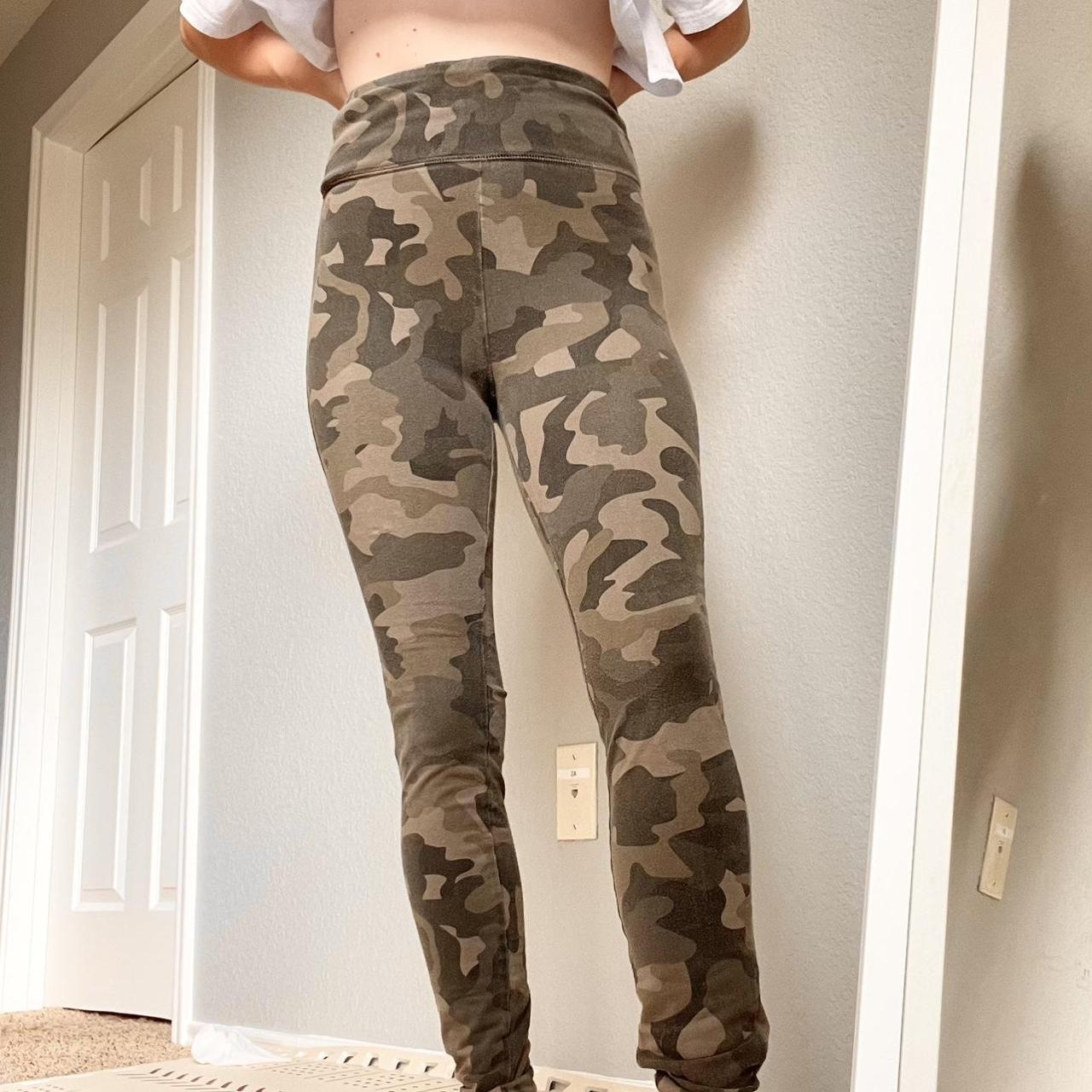 Wild Fable womens Camo legging size - Depop