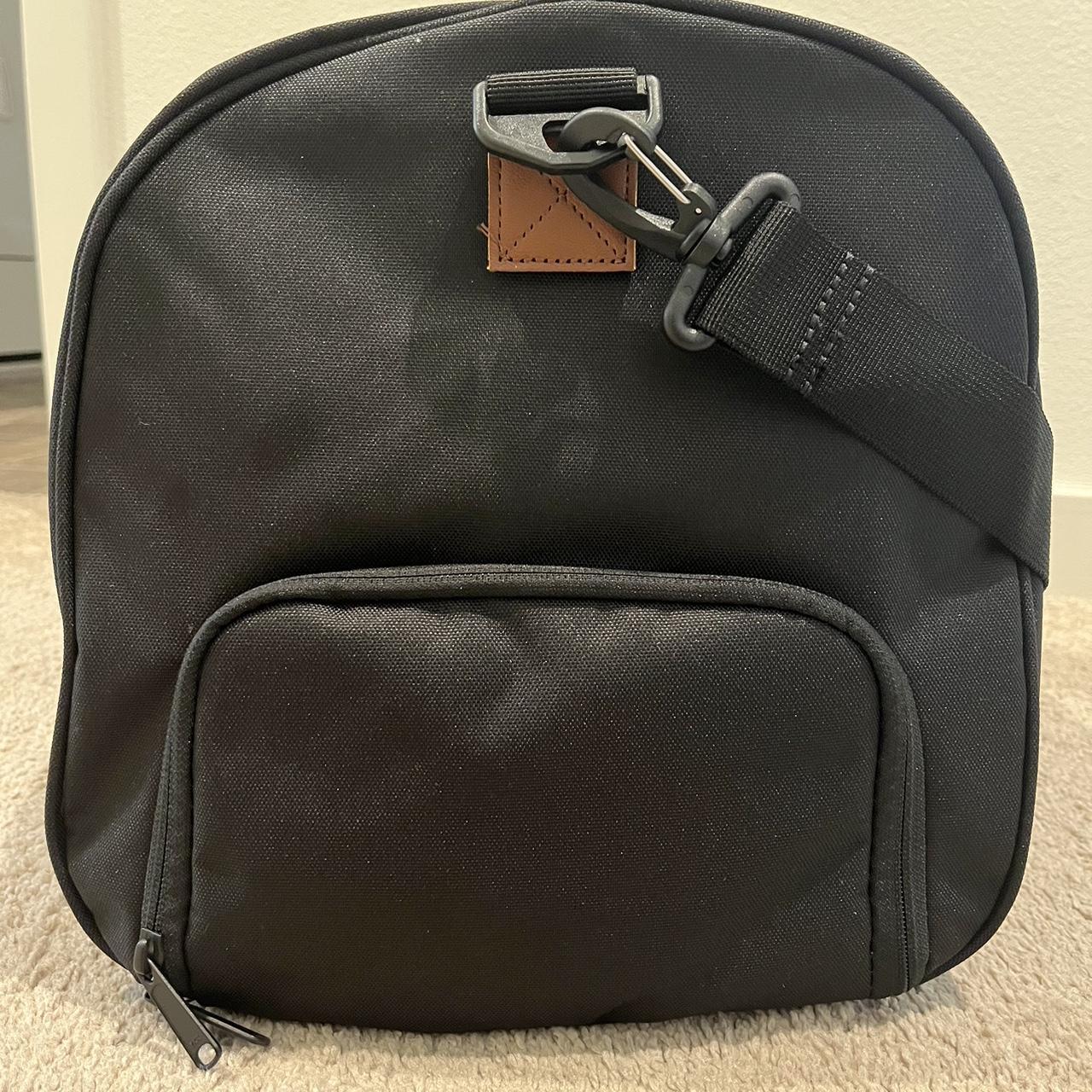 Herschel Men's Black and Brown Bag (3)