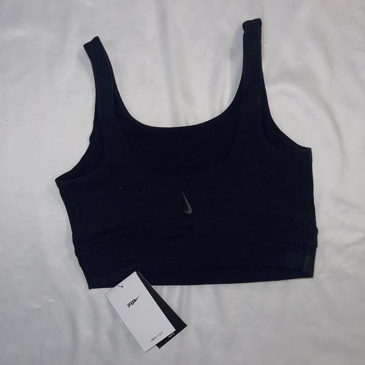 Nike Women's Crop-top | Depop