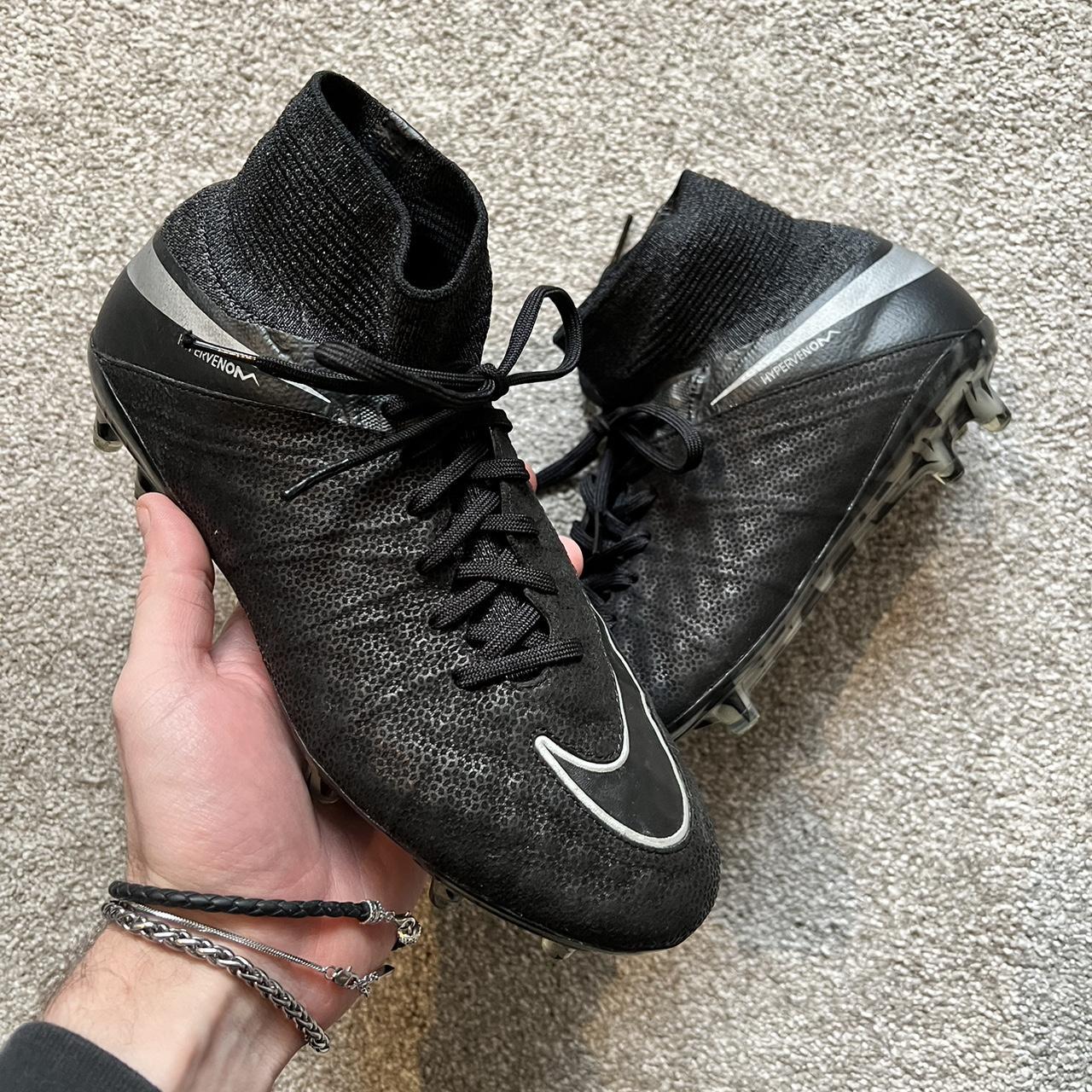 Nike hypervenom sock hot sale boots size 6