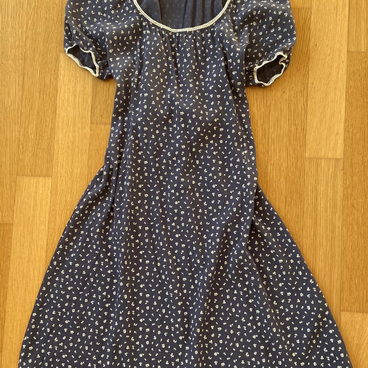 Floral short brandy Melville dress 🌷 (Message for... Depop